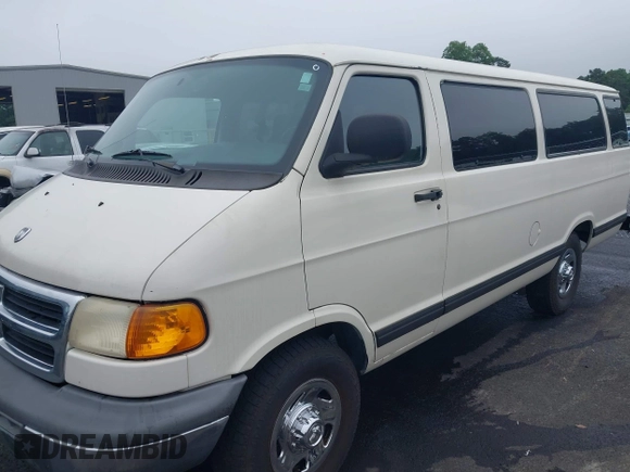 2000 Dodge Passenger z VIN 2B5WB35Z3YK120889, wystawiony jako IAAI lot #42363655 z przebiegiem Nie podano mil oraz . Historia ofert i sprzedaży dostępna na DreamBid. Obrazek 2.