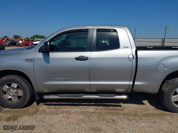 2008 Toyota Tundra 4WD Truck with VIN 5TBBV541X8S511078, listed as a IAAI auction lot 41906126 with 1 mi miles. Bid and sale history available at carsss.com. Image 14.