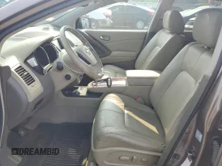 2010 Nissan Murano SL z VIN JN8AZ1MWXAW129252, wystawiony jako Copart lot #59054305 z przebiegiem 148 591 mil mil oraz Czysty tytuł • Clean title. Historia ofert i sprzedaży dostępna na DreamBid. Obrazek 7.