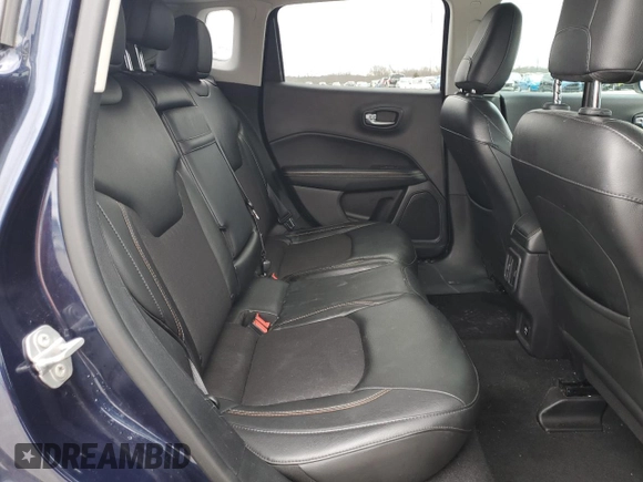2018 Jeep Compass Latitude z VIN 3C4NJCBB1JT240505, wystawiony jako Copart lot #44365215 z przebiegiem 102 798 mil mil oraz Szkoda całkowita • Salvage title. Historia ofert i sprzedaży dostępna na DreamBid. Obrazek 11.