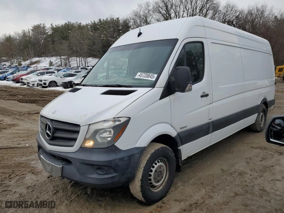 2014 Mercedes-Benz Sprinter Cargo Vans EXT with VIN WD3PE8DC0E5919875, listed as a Copart auction lot 45720845 with 217,194 mi miles and Clean Title. Bid and sale history available at carsss.com. Image 1.
