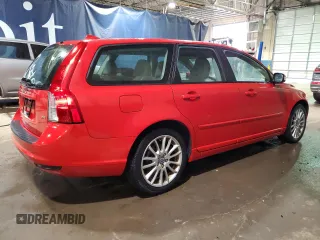 2010 Volvo V50 with VIN YV1382MW6A2563750, listed as a Copart auction lot 85367124 with 157,440 mi miles and Clean Title. Bid and sale history available at carsss.com. Image 3.
