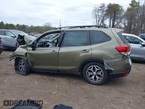 2023 Subaru Forester Premium with VIN JF2SKAEC2PH537266, listed as a IAAI auction lot 42070079 with 4,611 mi miles. Bid and sale history available at carsss.com. Image 13.
