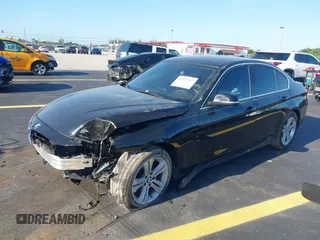 2018 BMW 3 Series 330i xDrive с VIN WBA8D9C53JA616383, выставлен на аукционе IAAI как лот 42319253 с пробегом 89 297 миль миль и . История ставок и продаж доступна на DreamBid. Изображение 17.
