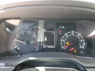 2022 Toyota 4Runner SR5 with VIN JTEMU5JR2N6008066, listed as a Copart auction lot 66622614 with 24,378 mi miles and Salvage title. Bid and sale history available at DreamBid. Image 9.