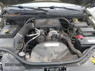 2008 Jeep Grand Cherokee Laredo with VIN 1J8GS48K58C105108, listed as a IAAI auction lot 42068055 with 201,272 mi miles. Bid and sale history available at carsss.com. Image 10.