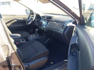 2017 Nissan Rogue SV with VIN 5N1AT2MV9HC817762, listed as a IAAI auction lot 41548571 with 107,990 mi miles. Bid and sale history available at carsss.com. Image 5.