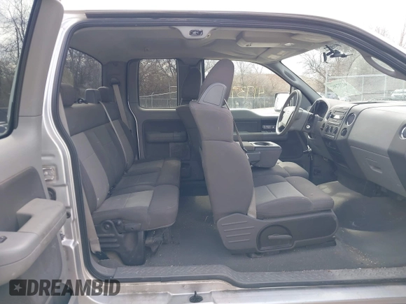 2006 Ford F-150 XL with VIN 1FTPX12V96FB66189, listed as a IAAI auction lot 41737302 with 164,752 mi miles. Bid and sale history available at carsss.com. Image 8.