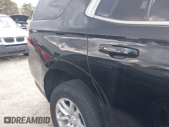 2021 Chevrolet Tahoe LT z VIN 1GNSCNKD8MR248213, wystawiony jako IAAI lot #41173322 z przebiegiem 121 393 mil mil oraz . Historia ofert i sprzedaży dostępna na DreamBid. Obrazek 20.