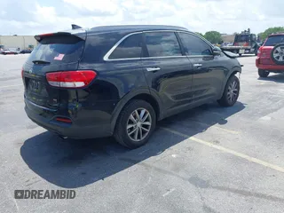 2017 Kia Sorento LX with VIN 5XYPG4A34HG276651, listed as a IAAI auction lot 41971527 with 122,640 mi miles. Bid and sale history available at carsss.com. Image 4.