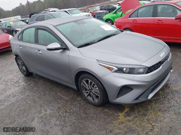 2024 Kia Forte LXS with VIN 3KPF24AD1RE789888, listed as a IAAI auction lot 41541143 with 25,130 mi miles. Bid and sale history available at carsss.com. Image 1.