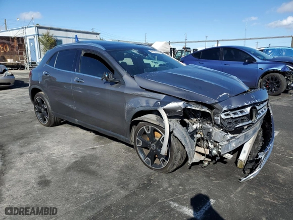 2020 Mercedes-Benz GLA with VIN WDCTG4GB3LJ678807, listed as a Copart auction lot 48190195 with 55,702 mi miles and Salvage Title. Bid and sale history available at carsss.com. Image 4.