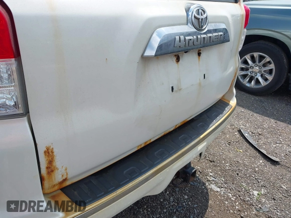 2011 Toyota 4Runner Trail с VIN JTEBU5JRXB5033547, выставлен на аукционе IAAI как лот 42576807 с пробегом 233 681 миль миль и . История ставок и продаж доступна на DreamBid. Изображение 6.