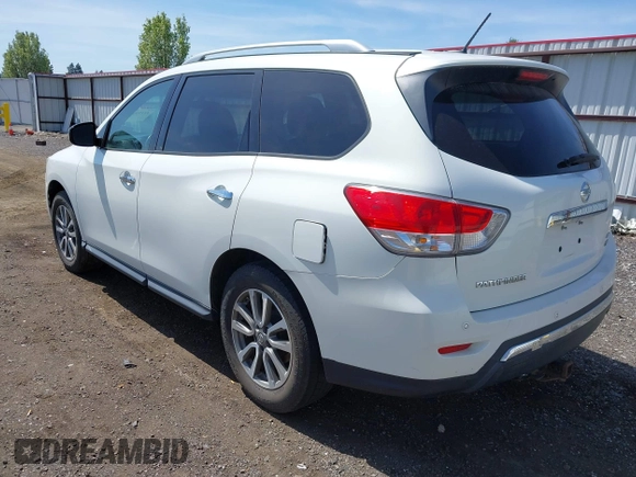 2013 Nissan Pathfinder S with VIN 5N1AR2MM9DC630781, listed as a IAAI auction lot 42170854 with 200,298 mi miles. Bid and sale history available at carsss.com. Image 3.