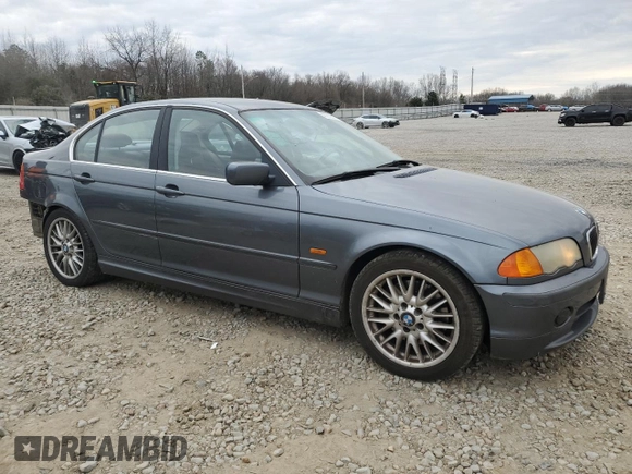 2001 BMW 3 Series 330i with VIN WBAAV53401FT01378, listed as a Copart auction lot 47212715 with 185,463 mi miles and Salvage Title. Bid and sale history available at carsss.com. Image 4.