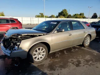 2010 Cadillac DTS 1SD z VIN 1G6KH5EY8AU108702, wystawiony jako Copart lot #76286984 z przebiegiem 177 455 mil mil oraz Szkoda całkowita • Salvage title. Historia ofert i sprzedaży dostępna na DreamBid. Obrazek 1.