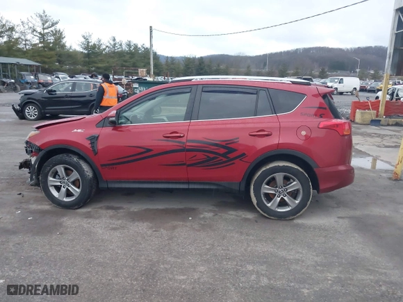 2015 Toyota RAV4 XLE with VIN JTMRFREV6FD124533, listed as a IAAI auction lot 41132398 with 135,701 mi miles. Bid and sale history available at carsss.com. Image 15.