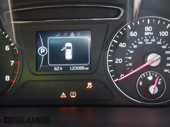 2018 Kia Sorento LX with VIN 5XYPGDA36JG389698, listed as a IAAI auction lot 40463225 with 120,088 mi miles. Bid and sale history available at carsss.com. Image 15.