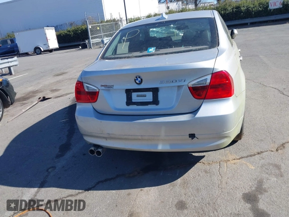 2006 BMW 3 Series 330xi with VIN WBAVD33566KV63437, listed as a IAAI auction lot 41378595 with 169,691 mi miles. Bid and sale history available at carsss.com. Image 16.