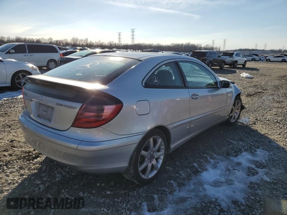 2002 Mercedes-Benz C 230/260/280/320 with VIN WDBRN47JX2A365019, listed as a Copart auction lot 88321555 with 194,316 mi miles and Salvage Title. Bid and sale history available at DreamBid. Image 3.