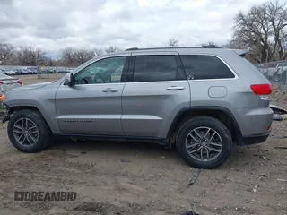 2018 Jeep Grand Cherokee Limited with VIN 1C4RJFBG5JC195417, listed as a IAAI auction lot 41861657 with 151,140 mi miles and . Bid and sale history available at DreamBid. Image 15.