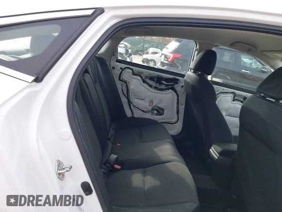 2019 Honda Insight EX with VIN 19XZE4F50KE010136, listed as a IAAI auction lot 41999216 with 88,457 mi miles and . Bid and sale history available at carsss.com. Image 8.
