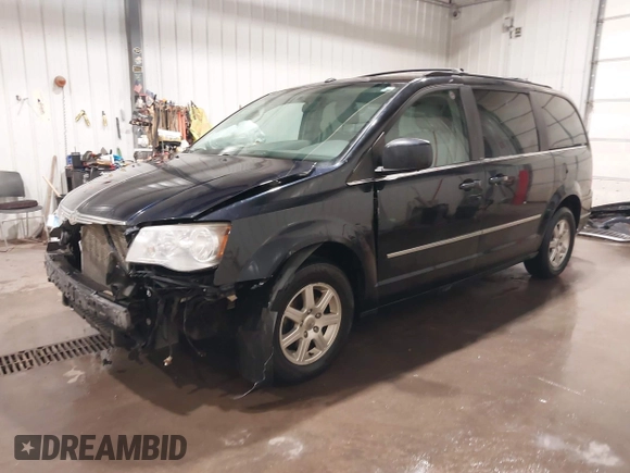 2010 Chrysler Town & Country Touring z VIN 2A4RR5D1XAR148753, wystawiony jako IAAI lot #41830153 z przebiegiem 158 867 mil mil oraz . Historia ofert i sprzedaży dostępna na DreamBid. Obrazek 2.