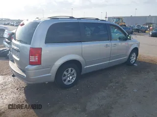 2008 Chrysler Town & Country Touring with VIN 2A8HR54PX8R822991, listed as a IAAI auction lot 42028717 with 152,898 mi miles. Bid and sale history available at carsss.com. Image 4.