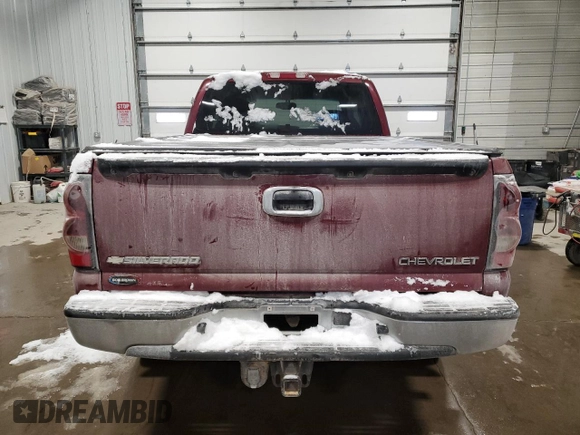 2004 Chevrolet Silverado 1500 with VIN 1GCEK19TX4E296043, listed as a Copart auction lot 44721875 with 121,668 mi miles and Salvage Title. Bid and sale history available at DreamBid. Image 6.