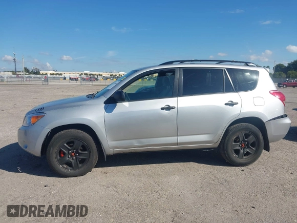 2007 Toyota RAV4 with VIN JTMBK33V476016205, listed as a IAAI auction lot 41685885 with 224,811 mi miles. Bid and sale history available at carsss.com. Image 14.