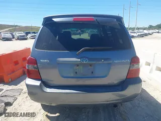 2007 Toyota Highlander with VIN JTEGD21A570160015, listed as a IAAI auction lot 41743437 with 170,369 mi miles. Bid and sale history available at carsss.com. Image 16.