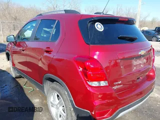 2022 Chevrolet Trax LT with VIN KL7CJLSM9NB568820, listed as a IAAI auction lot 41757713 with 35,243 mi miles. Bid and sale history available at carsss.com. Image 3.