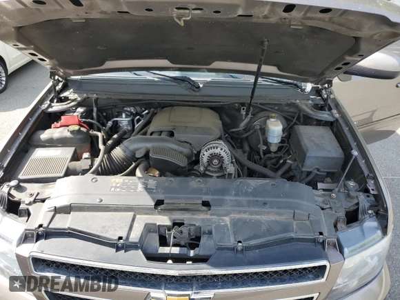 2013 Chevrolet Suburban LT with VIN 1GNSKJE78DR360611, listed as a Copart auction lot 61402685 with 170,864 mi miles and Salvage title. Bid and sale history available at DreamBid. Image 12.