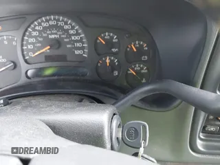 2005 Chevrolet Silverado 1500 LS with VIN 2GCEC19T351374467, listed as a IAAI auction lot 42383053 with 124,273 mi miles and . Bid and sale history available at DreamBid. Image 11.