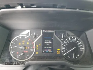 2022 Toyota Tundra Limited with VIN 5TFJA5ABXNX010225, listed as a Copart auction lot 51496985 with 28,476 mi miles and Salvage title. Bid and sale history available at DreamBid. Image 9.