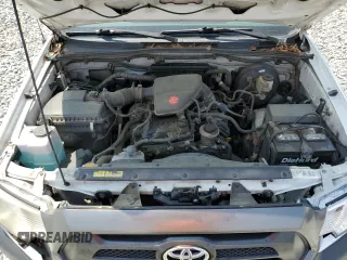 2015 Toyota Tacoma z VIN 5TFTX4CN5FX057365, wystawiony jako Copart lot #53960245 z przebiegiem 174 772 mil mil oraz Szkoda całkowita • Salvage title. Historia ofert i sprzedaży dostępna na DreamBid. Obrazek 11.
