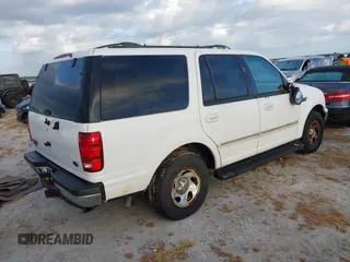 2000 Ford Expedition XLT with VIN 1FMRU1563YLA49729, listed as a IAAI auction lot 40613084 with 1 mi miles. Bid and sale history available at carsss.com. Image 4.