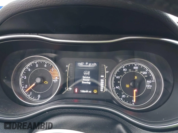 2019 Jeep Cherokee Latitude Plus z VIN 1C4PJLLX1KD241874, wystawiony jako IAAI lot #41313447 z przebiegiem 108 649 mil mil oraz . Historia ofert i sprzedaży dostępna na DreamBid. Obrazek 7.