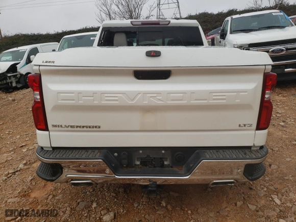 2019 Chevrolet Silverado 1500 LTZ with VIN 3GCUYGED6KG139837, listed as a Copart auction lot 84637324 with 0 mi miles and Salvage Title. Bid and sale history available at carsss.com. Image 6.