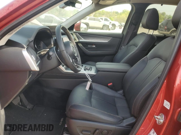 2024 Mazda CX-90 Preferred Plus z VIN JM3KKCHD2R1148192, wystawiony jako Copart lot #54150755 z przebiegiem 24 058 mil mil oraz Nie do naprawy. Historia ofert i sprzedaży dostępna na DreamBid. Obrazek 7.
