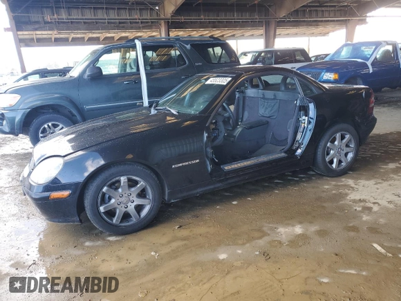 2001 Mercedes-Benz SLK 230 Kompressor z VIN WDBKK49F41F209482, wystawiony jako Copart lot #45523305 z przebiegiem Nie podano mil oraz Szkoda całkowita • Salvage title. Historia ofert i sprzedaży dostępna na DreamBid. Obrazek 1.