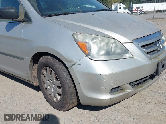 2006 Honda Odyssey LX with VIN 5FNRL38236B127129, listed as a IAAI auction lot 42041994 with 282,313 mi miles. Bid and sale history available at carsss.com. Image 6.