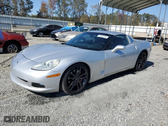 2009 Chevrolet Corvette 3LT z VIN 1G1YY26W695102866, wystawiony jako Copart lot #77631814 z przebiegiem 159 922 mil mil oraz Szkoda całkowita • Salvage title. Historia ofert i sprzedaży dostępna na DreamBid. Obrazek 1.