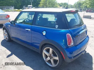 2006 MINI Hardtop S z VIN WMWRE33576TN29015, wystawiony jako IAAI lot #42362228 z przebiegiem 74 682 mil mil oraz . Historia ofert i sprzedaży dostępna na DreamBid. Obrazek 3.