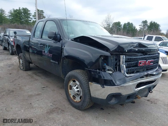 2011 GMC Sierra 2500HD Work Truck with VIN 1GT22ZCG1BZ464817, listed as a IAAI auction lot 42005759 with 196,243 mi miles. Bid and sale history available at carsss.com. Image 1.