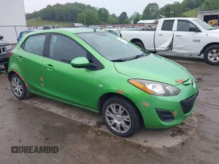 2012 Mazda 2 Sport z VIN JM1DE1KY8C0138921, wystawiony jako IAAI lot #42386937 z przebiegiem 263 981 mil mil oraz . Historia ofert i sprzedaży dostępna na DreamBid. Obrazek 1.