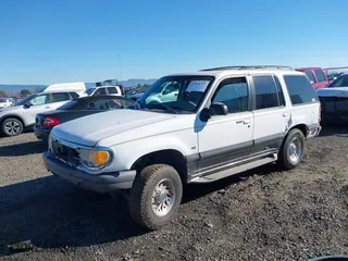 1998 Mercury Mountaineer with VIN 4M2ZU55P3WUJ48489, listed as a IAAI auction lot 41368722 with 202,627 mi miles. Bid and sale history available at carsss.com. Image 18.