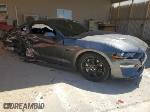2019 Ford Mustang GT z VIN 1FA6P8CF8K5182790, wystawiony jako Copart lot #57271095 z przebiegiem 700 038 mil mil oraz Szkody całkowita. Historia ofert i sprzedaży dostępna na DreamBid. Obrazek 4.