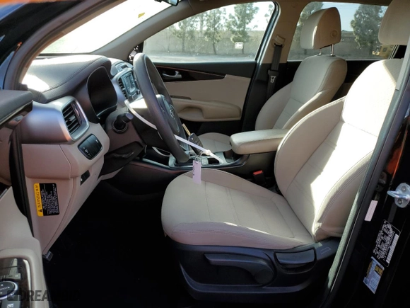 2017 Kia Sorento L with VIN 5XYPG4A39HG284468, listed as a Copart auction lot 47465855 with 102,077 mi miles and Salvage Title. Bid and sale history available at carsss.com. Image 7.