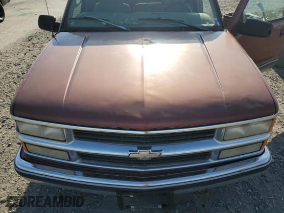 1998 Chevrolet Silverado 1500 with VIN 1GCEK19R2WE133619, listed as a Copart auction lot 55303545 with 200,306 mi miles and Salvage Title. Bid and sale history available at DreamBid. Image 11.